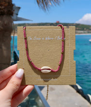 Load image into Gallery viewer, Seashell bloom necklace