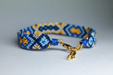 Load image into Gallery viewer, Ultramarine & gold macrame