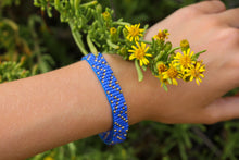 Load image into Gallery viewer, Ultramarine &amp; gold bead bracelet
